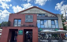 DHARMA Stay APARTAMENTAI su terasa ir vaizdu į miestą